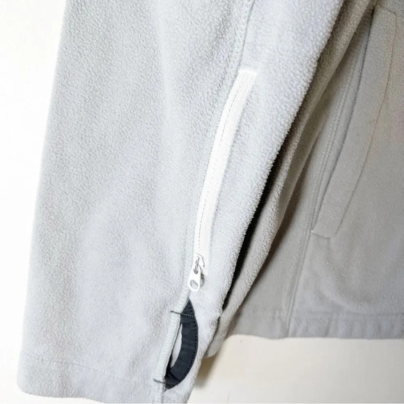 The North Face 1/4 Zip Women’s Size Medium Lightweight Fleece Jacket Silver Gray - Picture 8 of 9